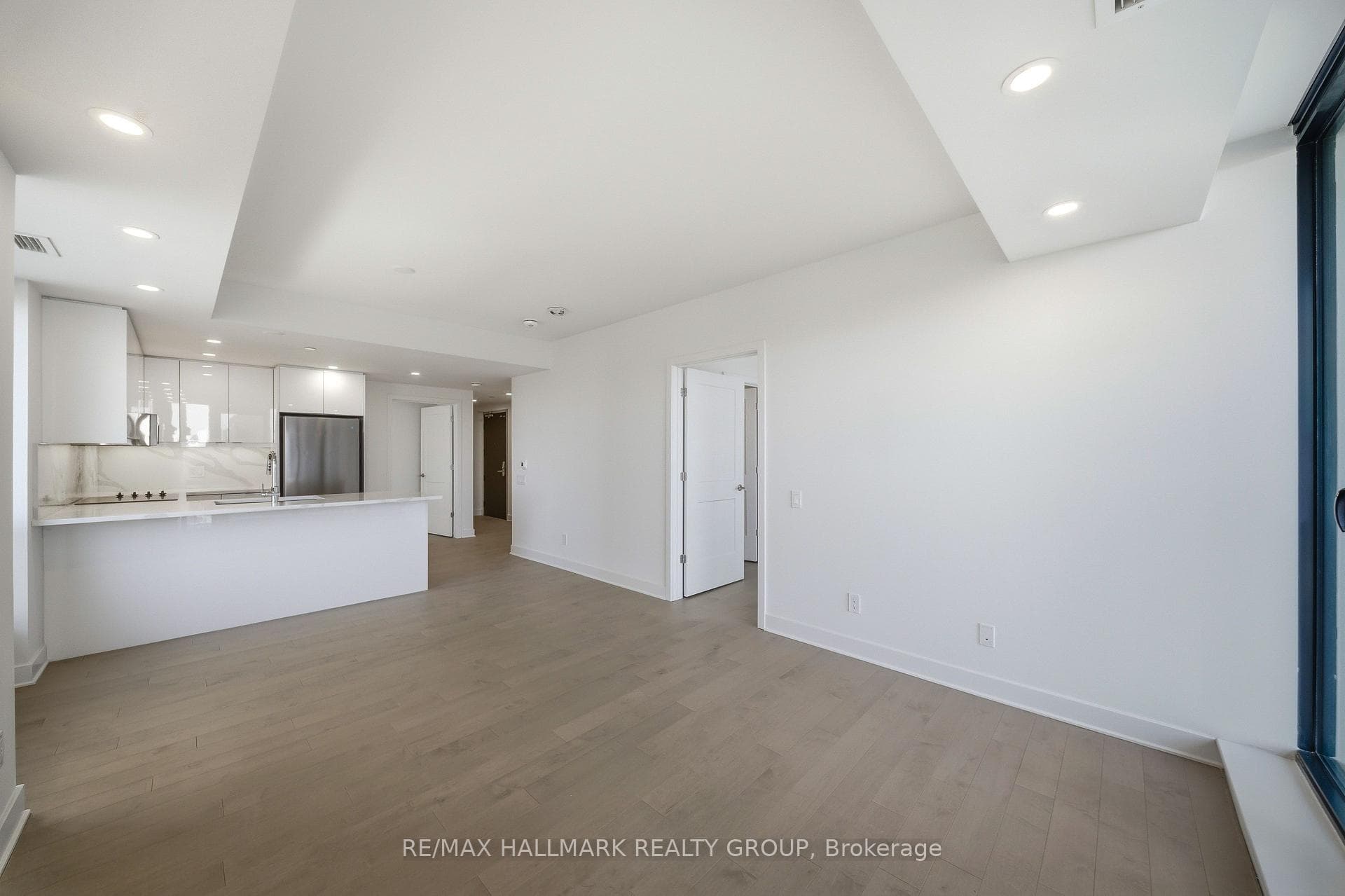 180 George Street Unit 1407 photo 12