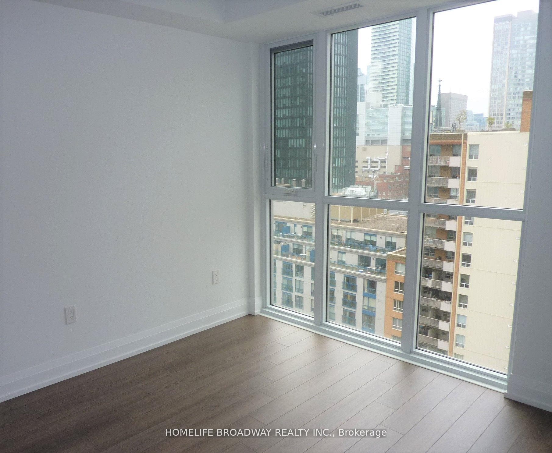 77 Mutual Street Unit 1605 photo 6