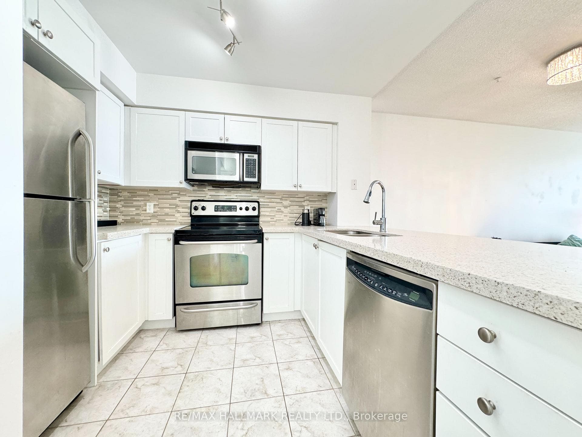 30 Grand Trunk Crescent Unit 3812 photo 5