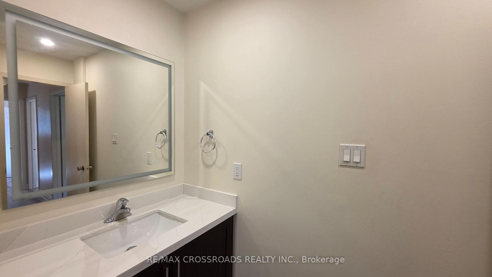 63 Osterhout Place photo 33