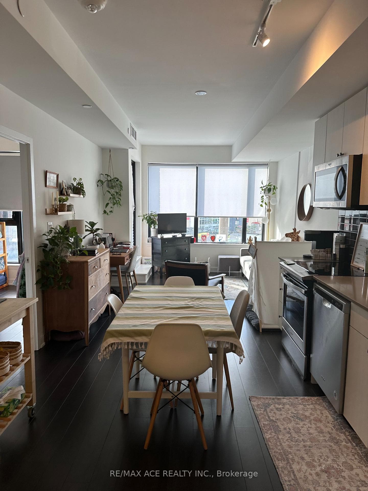 2799 Kingston Road Unit 208 photo 3