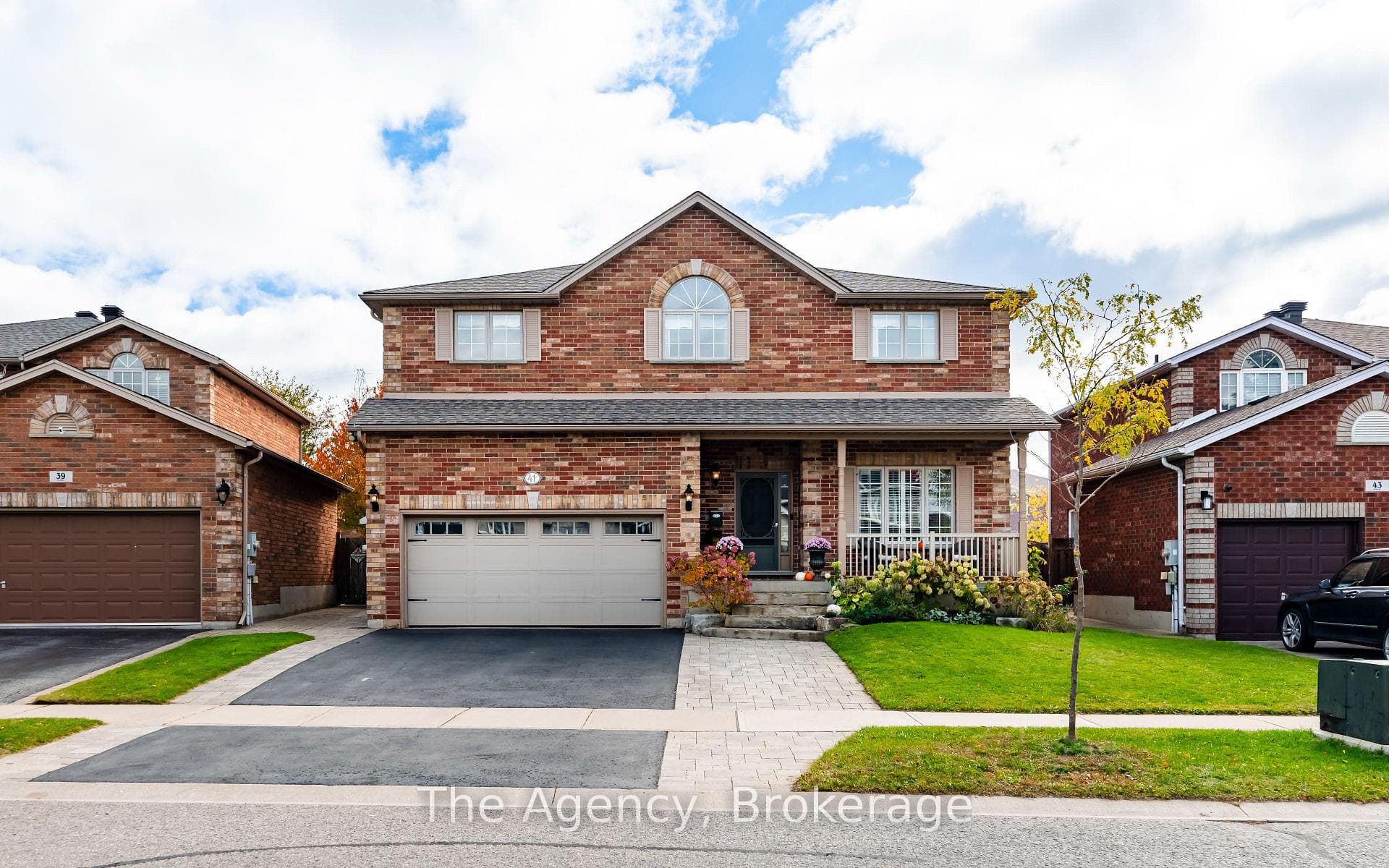 41 Mcavoy Drive photo 1