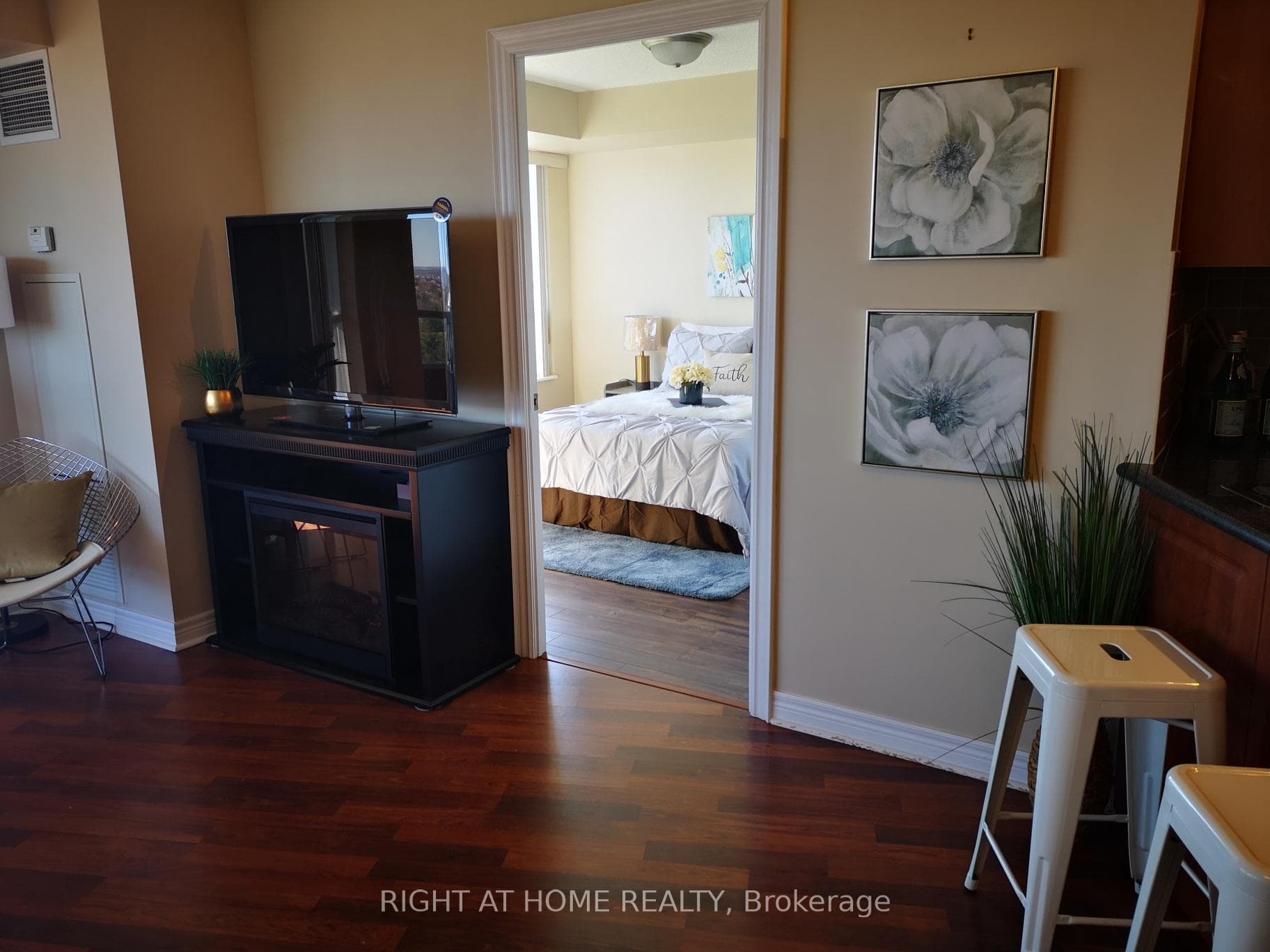 33 Cox Boulevard Unit 1522 photo 6
