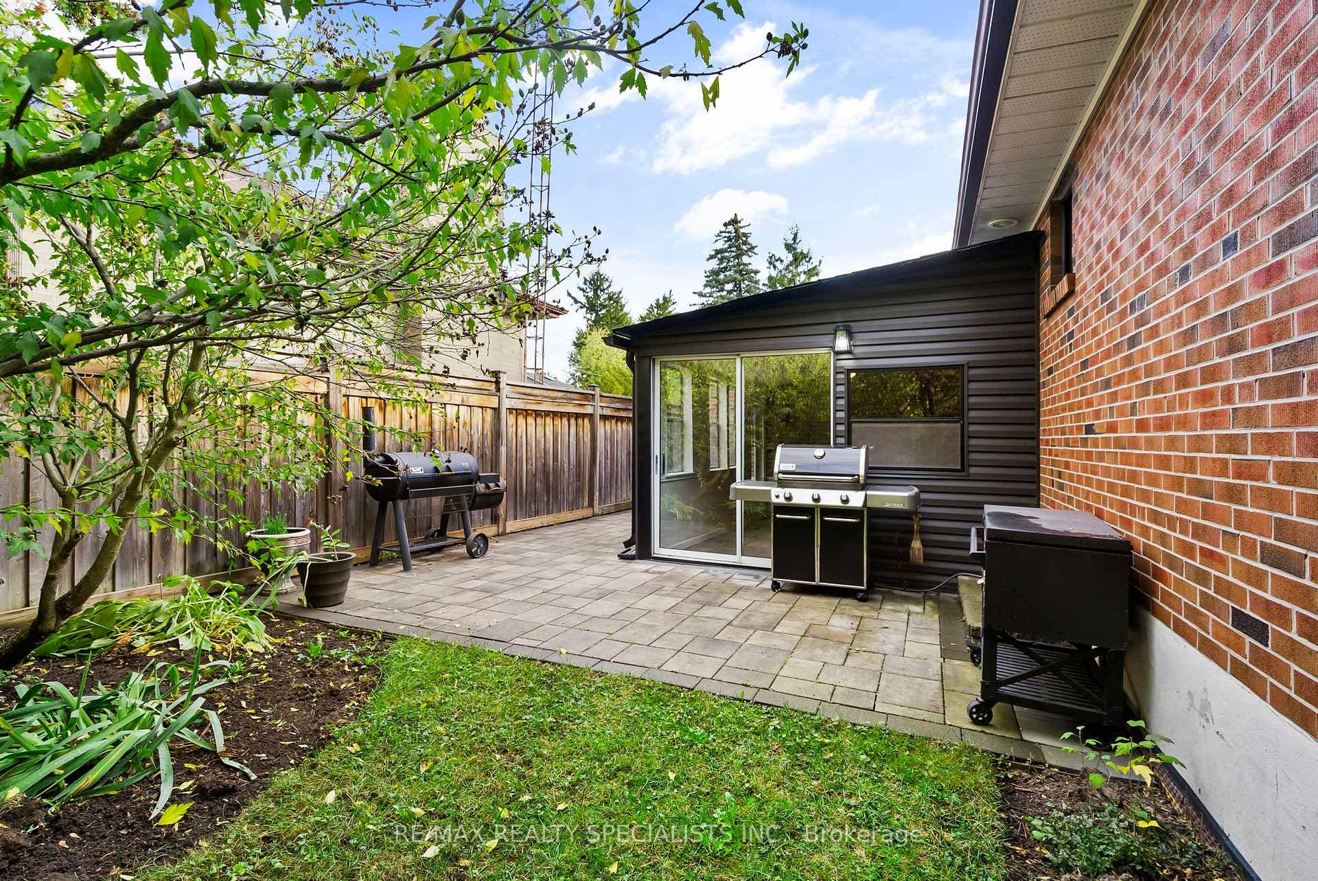 8 Brumwell Street photo 42