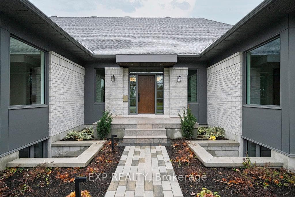 26 Clovelly Road photo 2