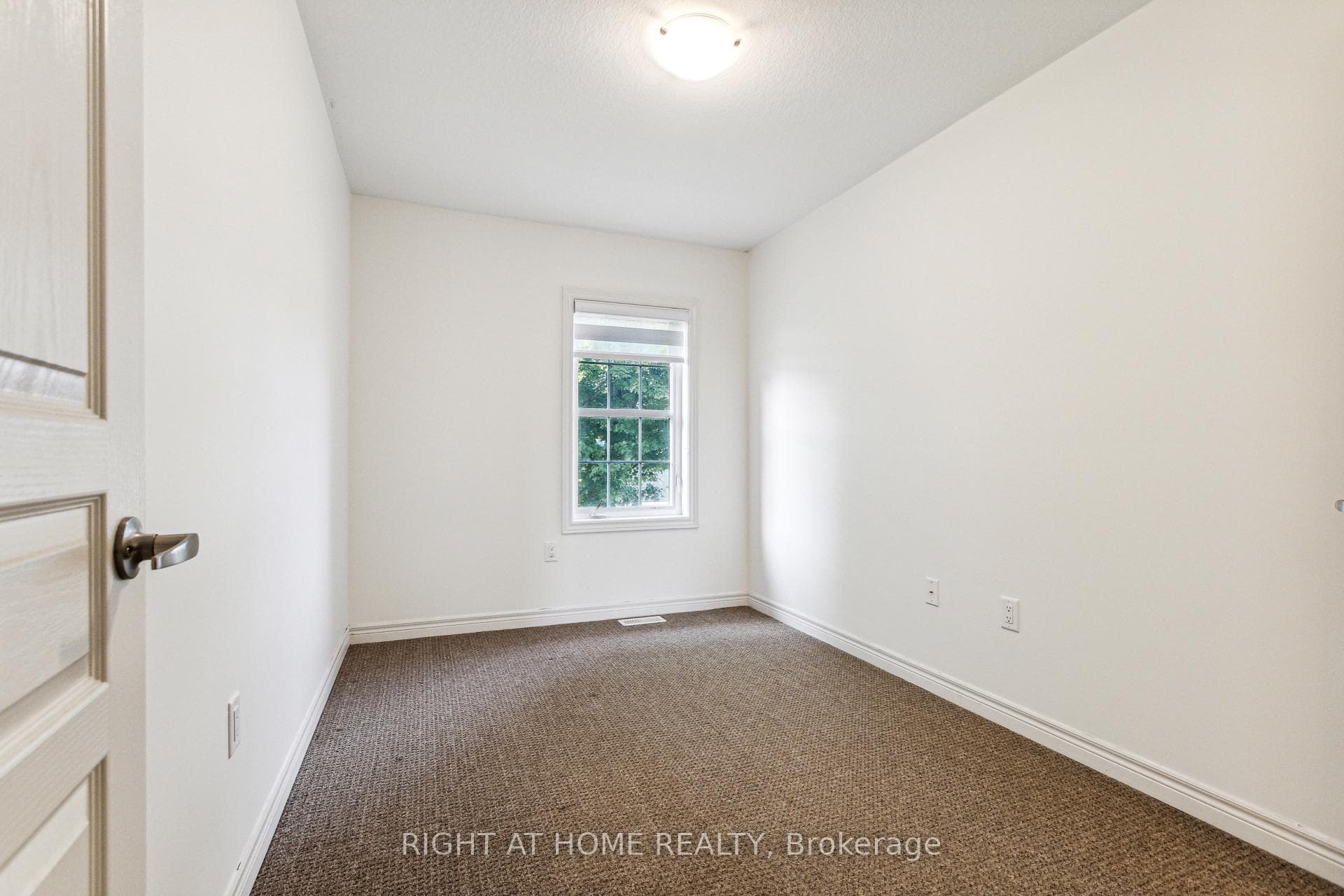 56 Robert Peel Road photo 38
