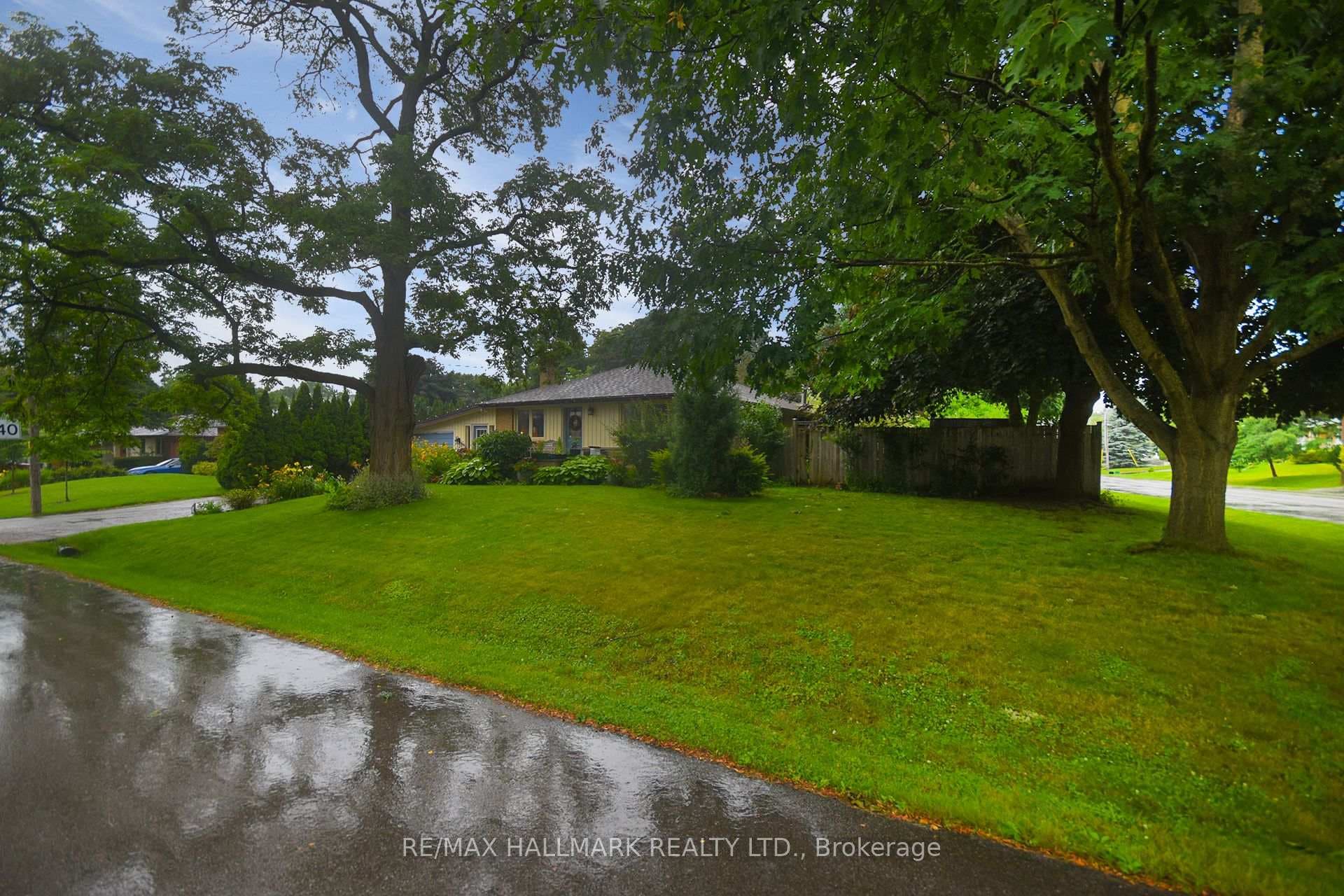 1084 Dalewood Avenue photo 3