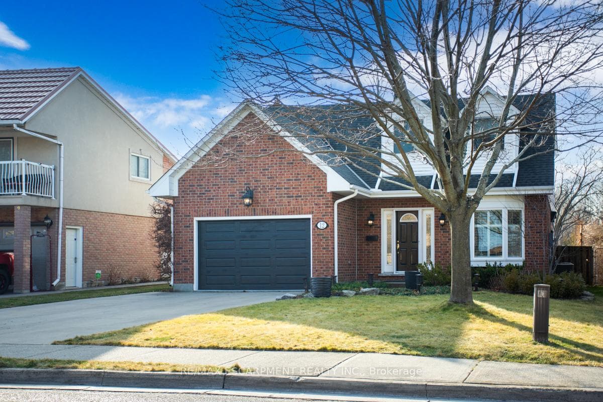 12 Lakegate Drive photo 3