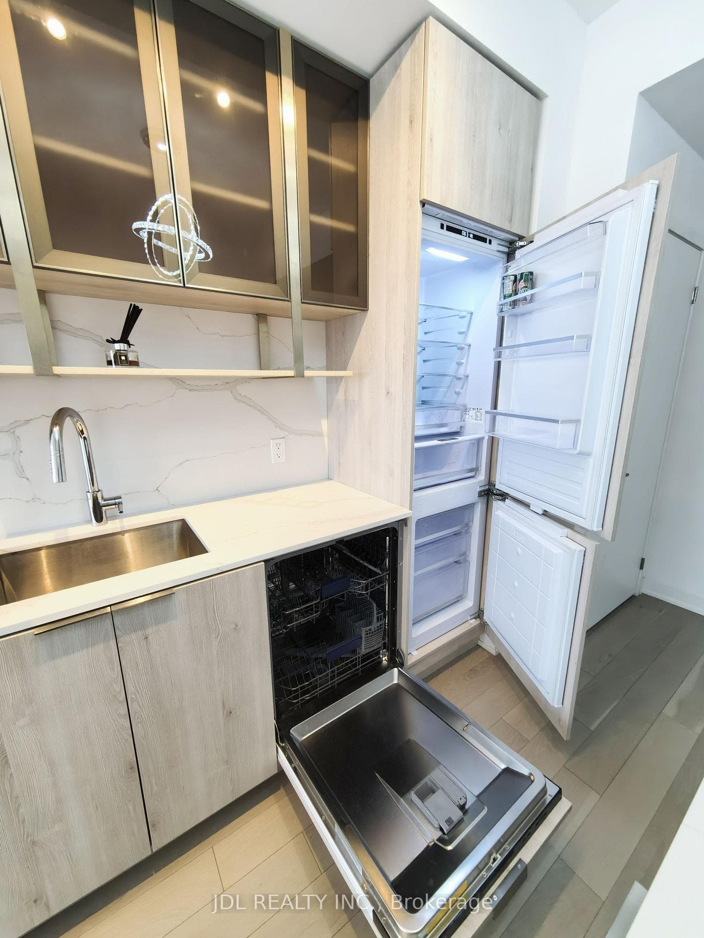 15 Holmes Avenue Unit 2110 photo 13