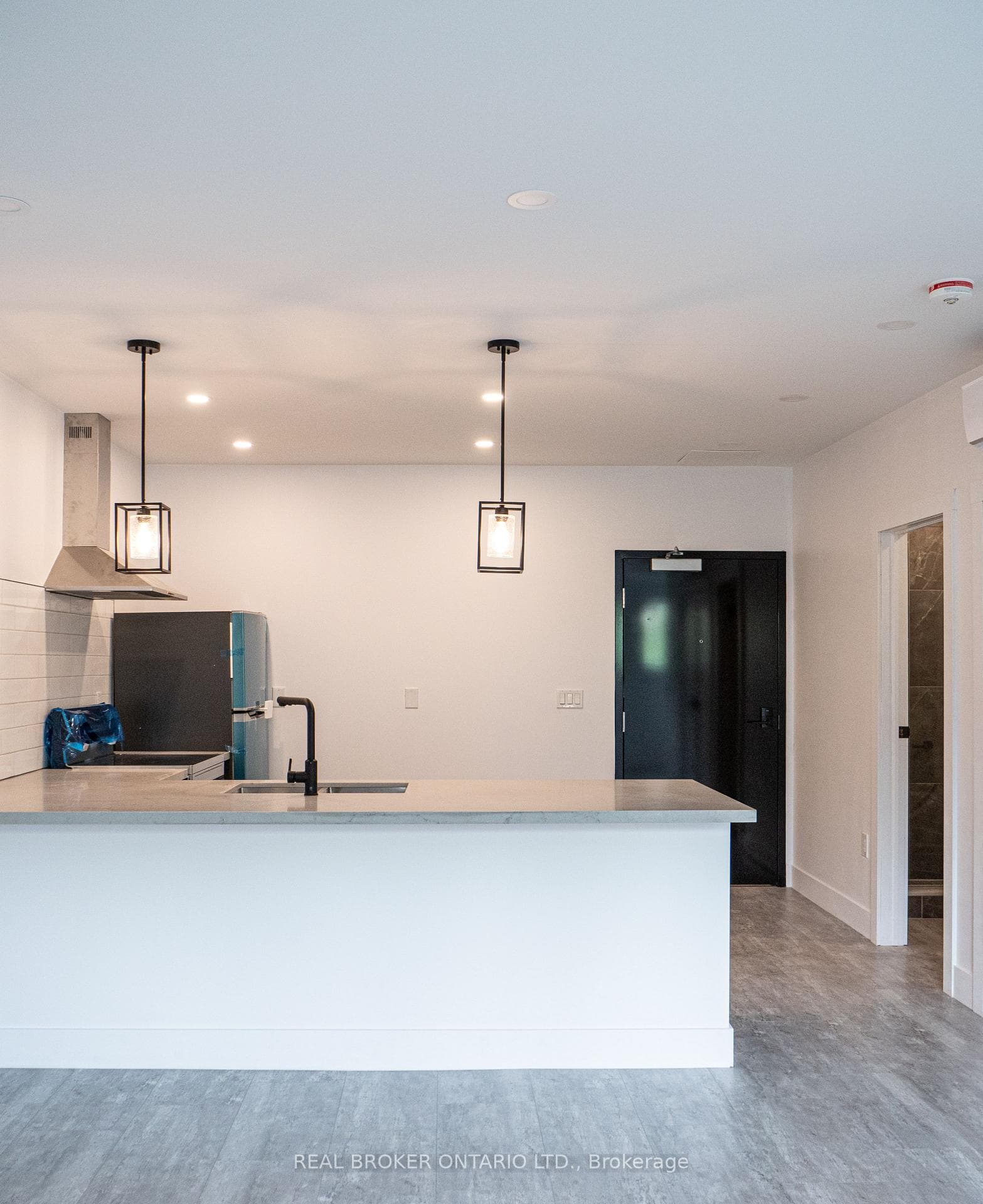 284 James Street Unit 5 photo 8