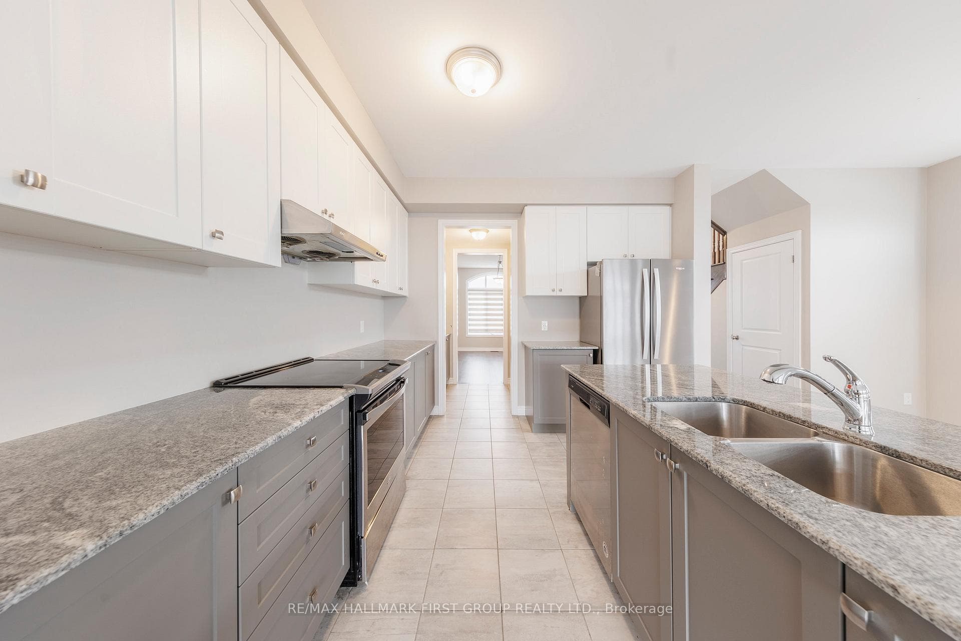 2482 Hibiscus Drive photo 8