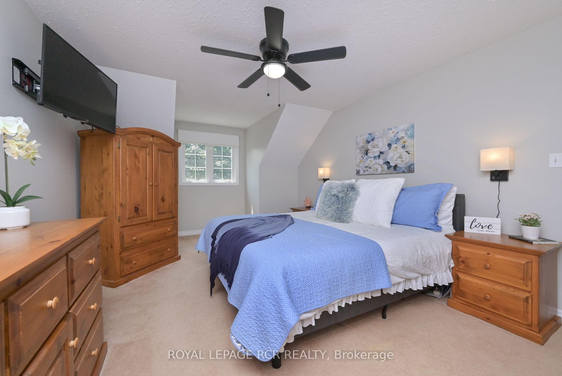 Primary bedroom with ensuite!