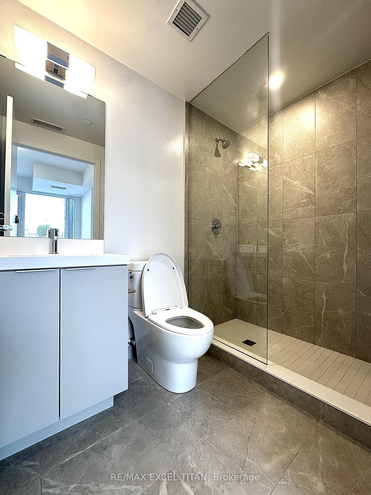 619- 5858 Yonge Street photo 11