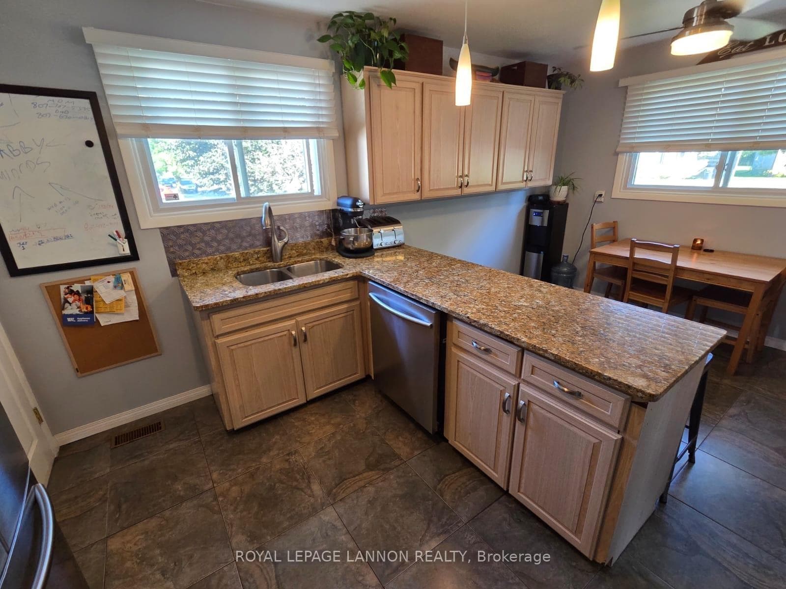 554 Churchill Drive photo 3