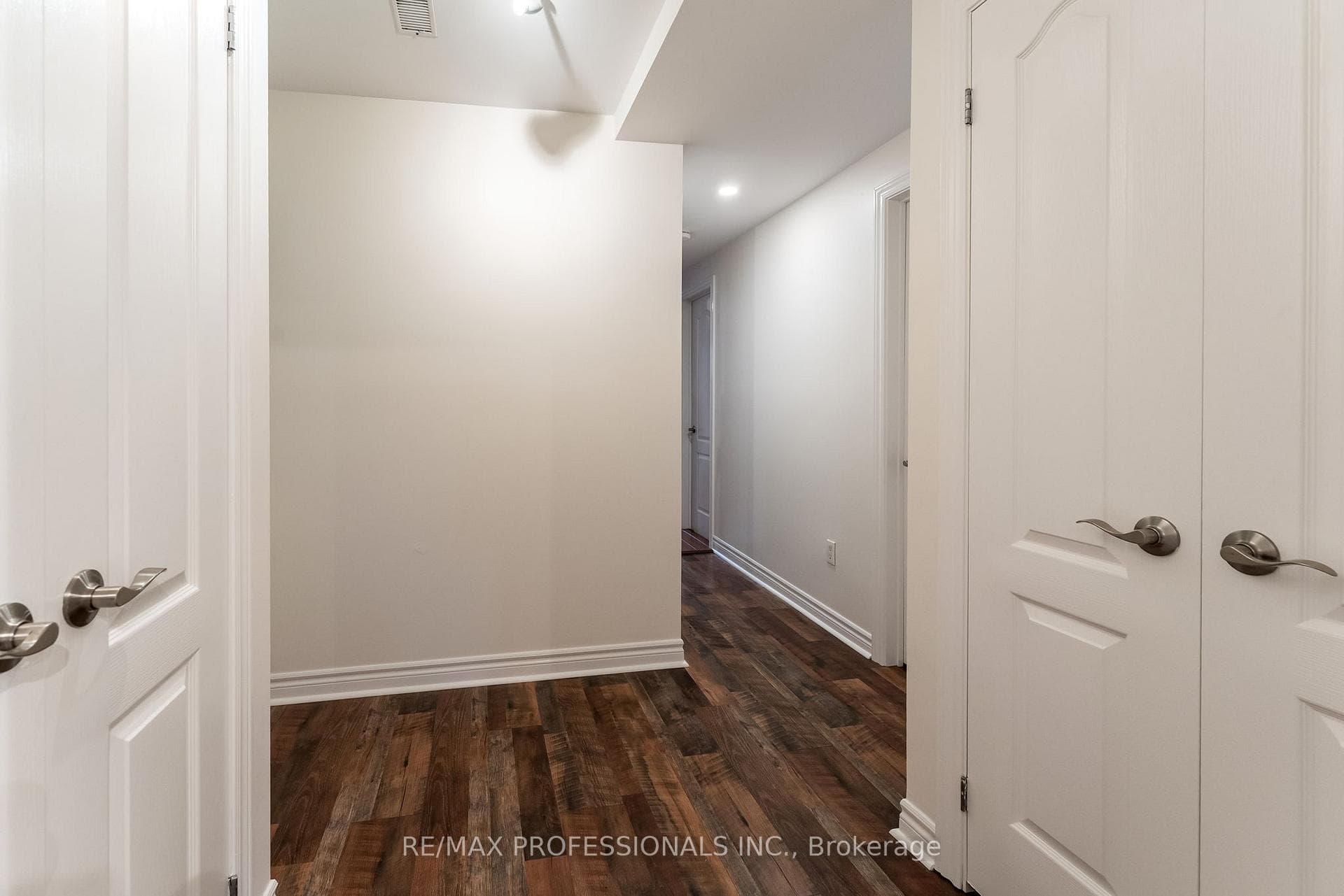 34 Monkton Avenue photo 47
