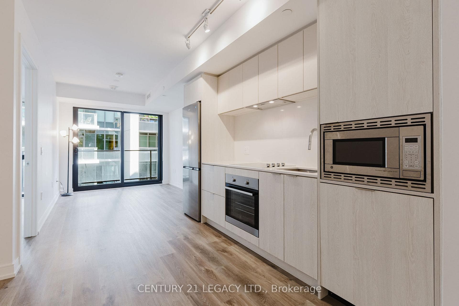 1 Jarvis Street Unit 1012 photo 1