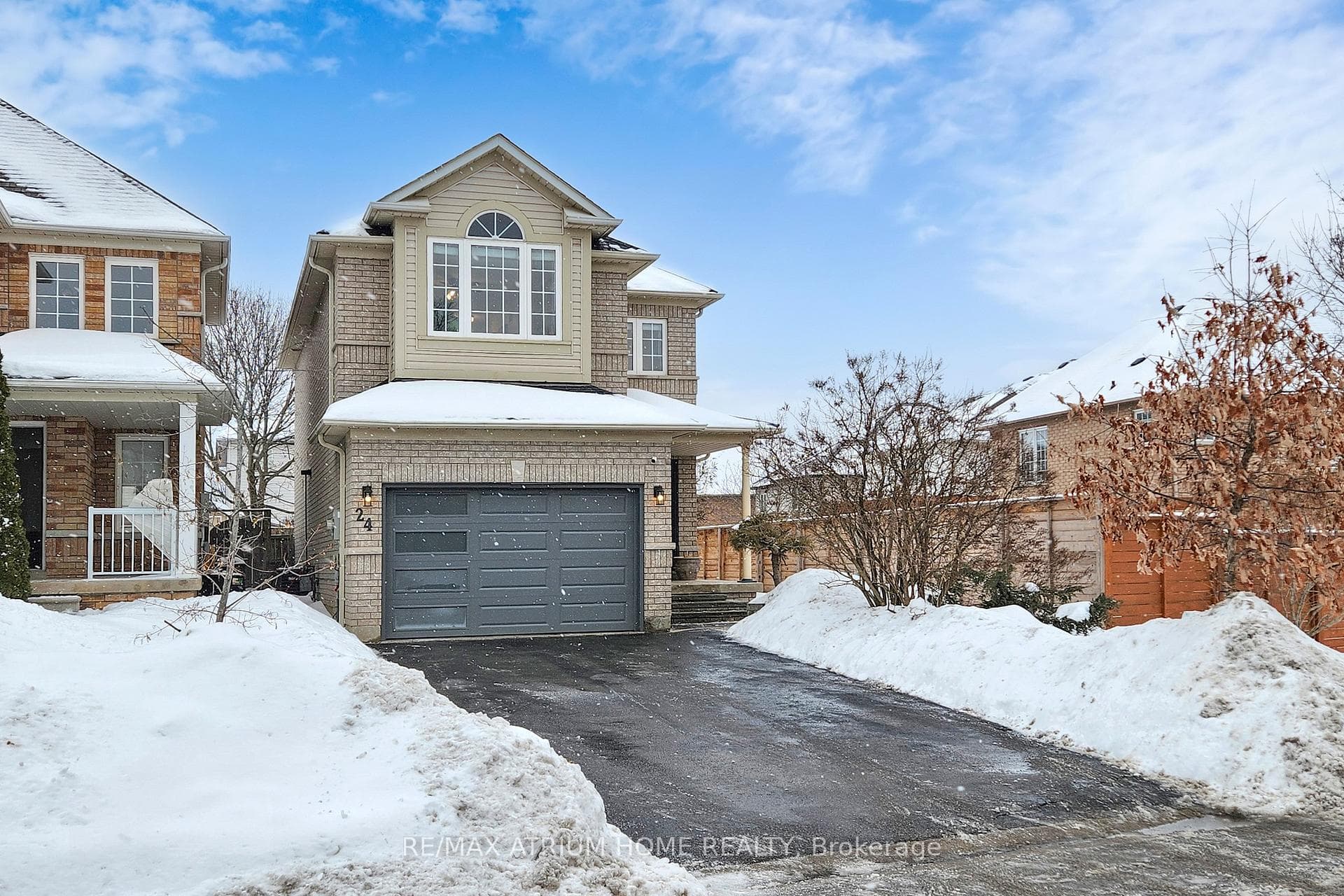 24 Castle Green Drive photo 1
