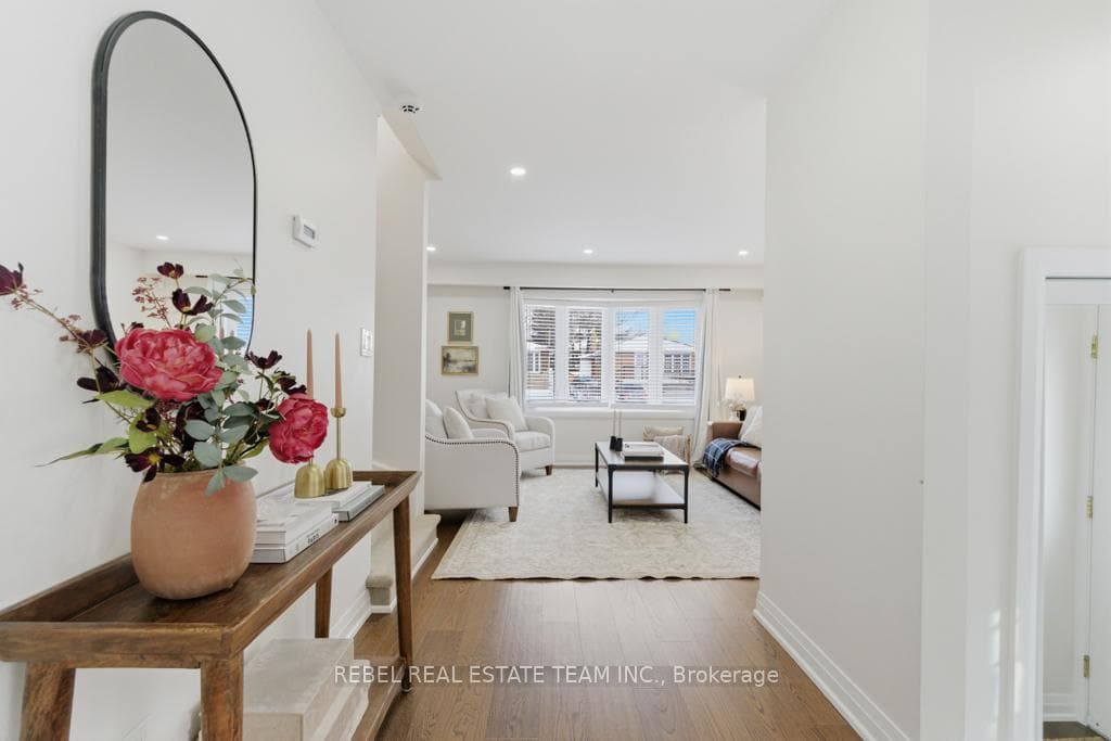 244 Waverly Street photo 4
