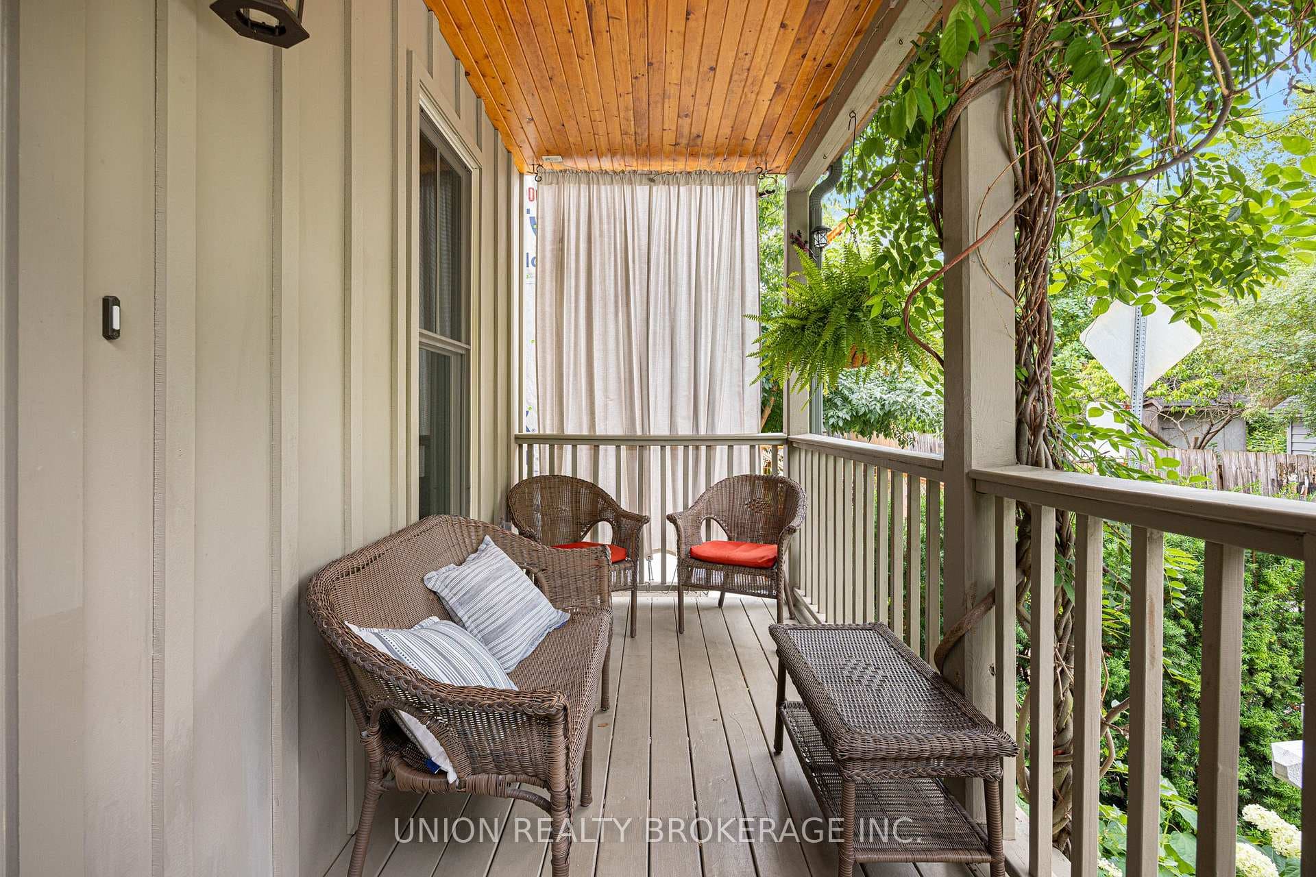 221 Craven Road photo 4