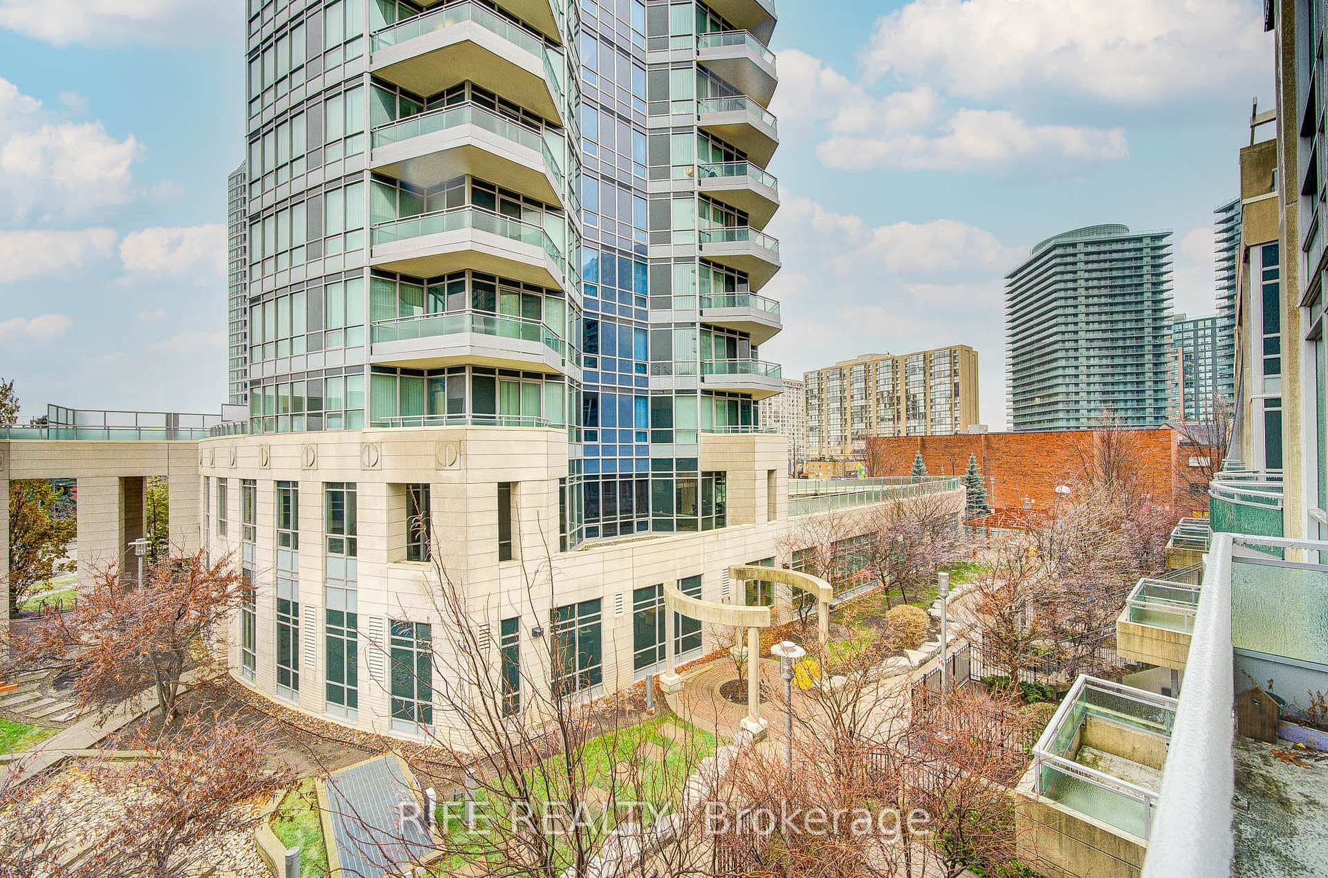 31 Olive Avenue Unit 223 photo 37