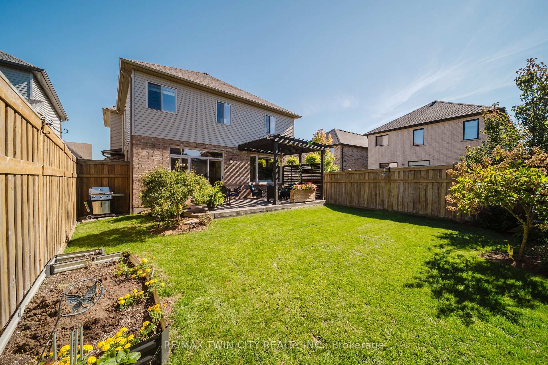 597 Sundew Drive photo 42