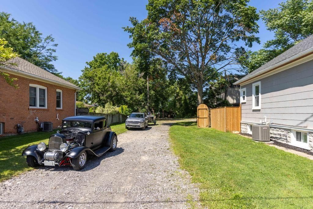 35 McGhie Street photo 10