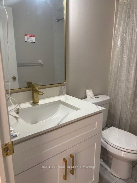 69 Crystal Glen Crescent photo 8