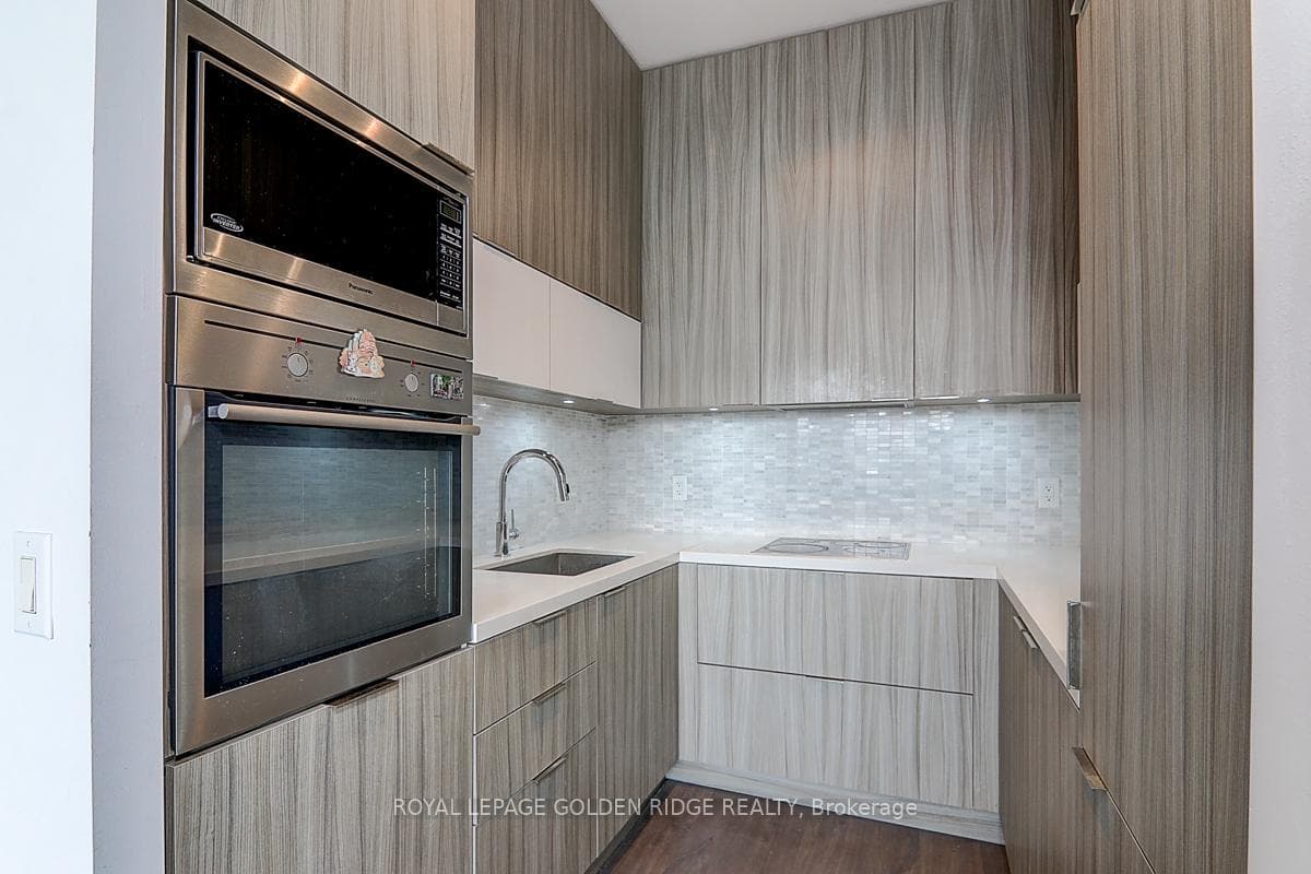 318 Richmond Street Unit 4002 photo 10