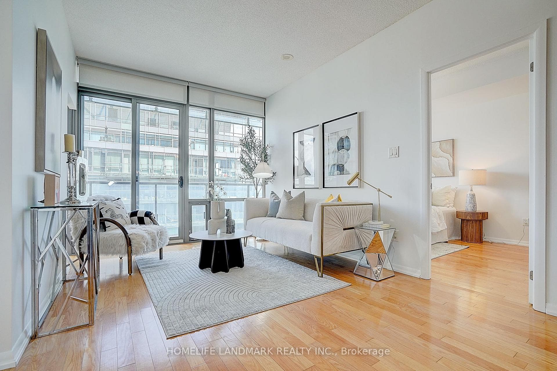 38 Grenville Street Unit 3301 photo 16