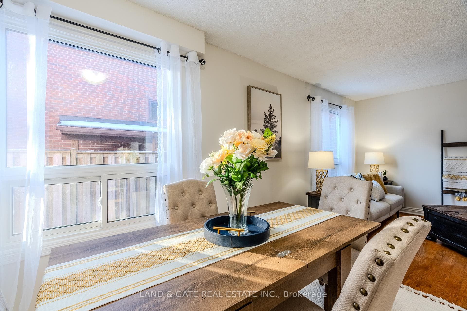 11 Golders Green Avenue photo 13