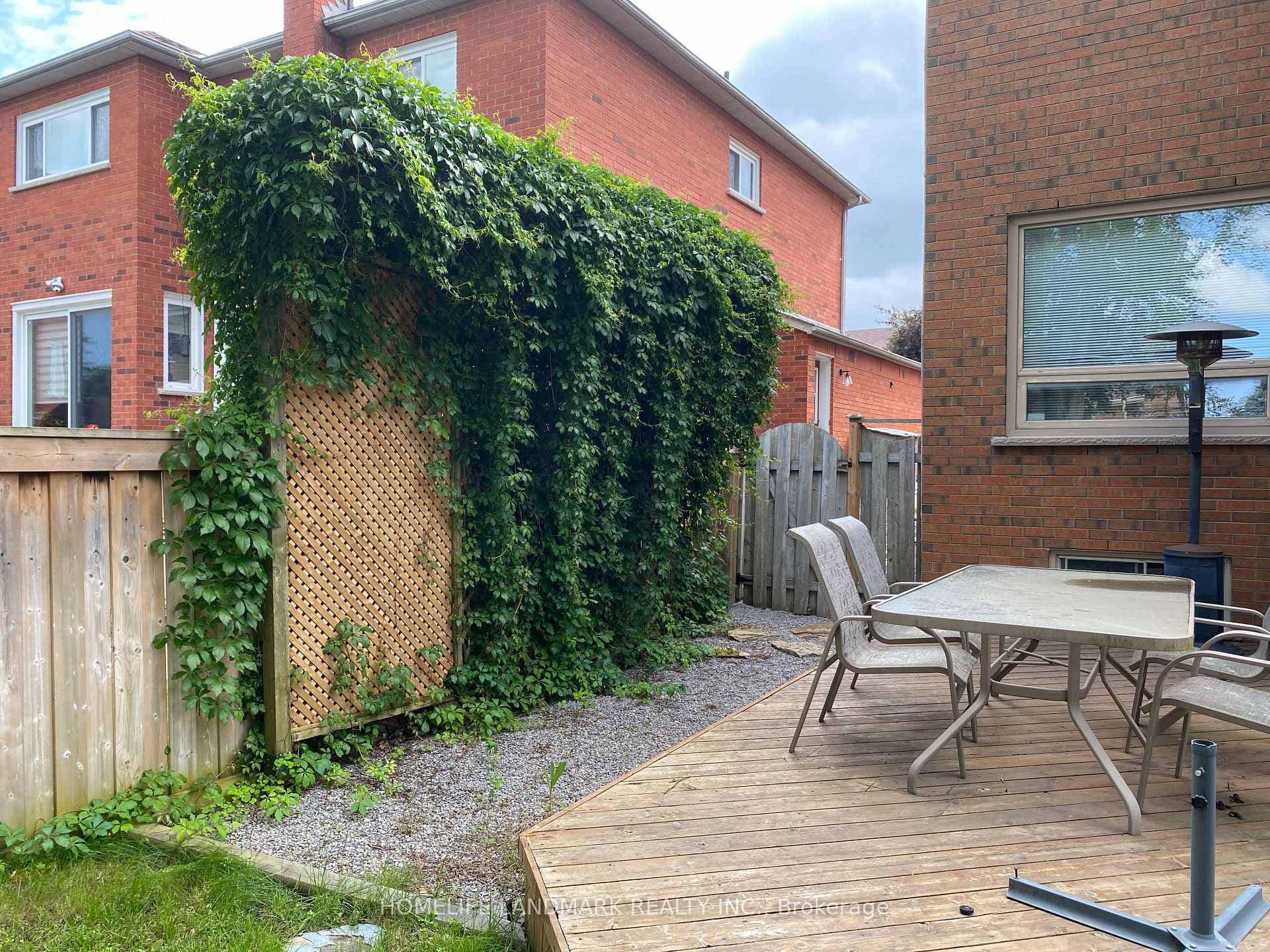 51 Brittany Crescent photo 6