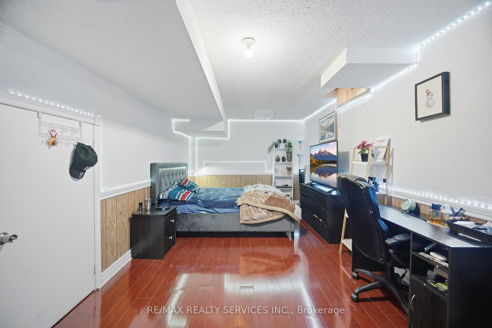 26 Sunforest Drive photo 44
