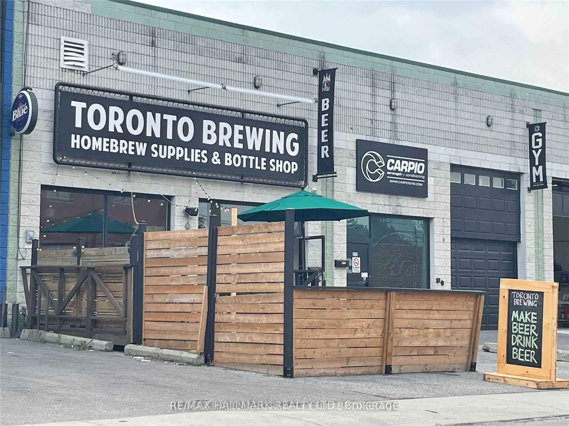A short stroll to Geary Avenue restaurants