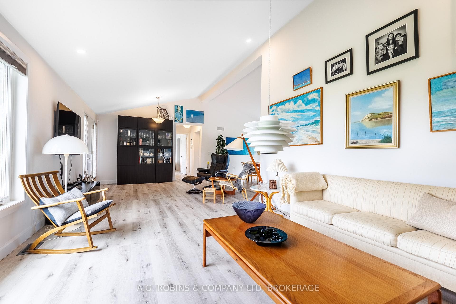 11716 LAKESHORE Road photo 11