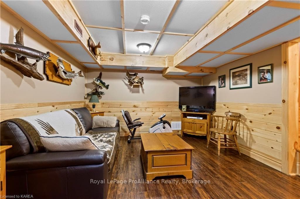 376 DEAN SMITH Road photo 22