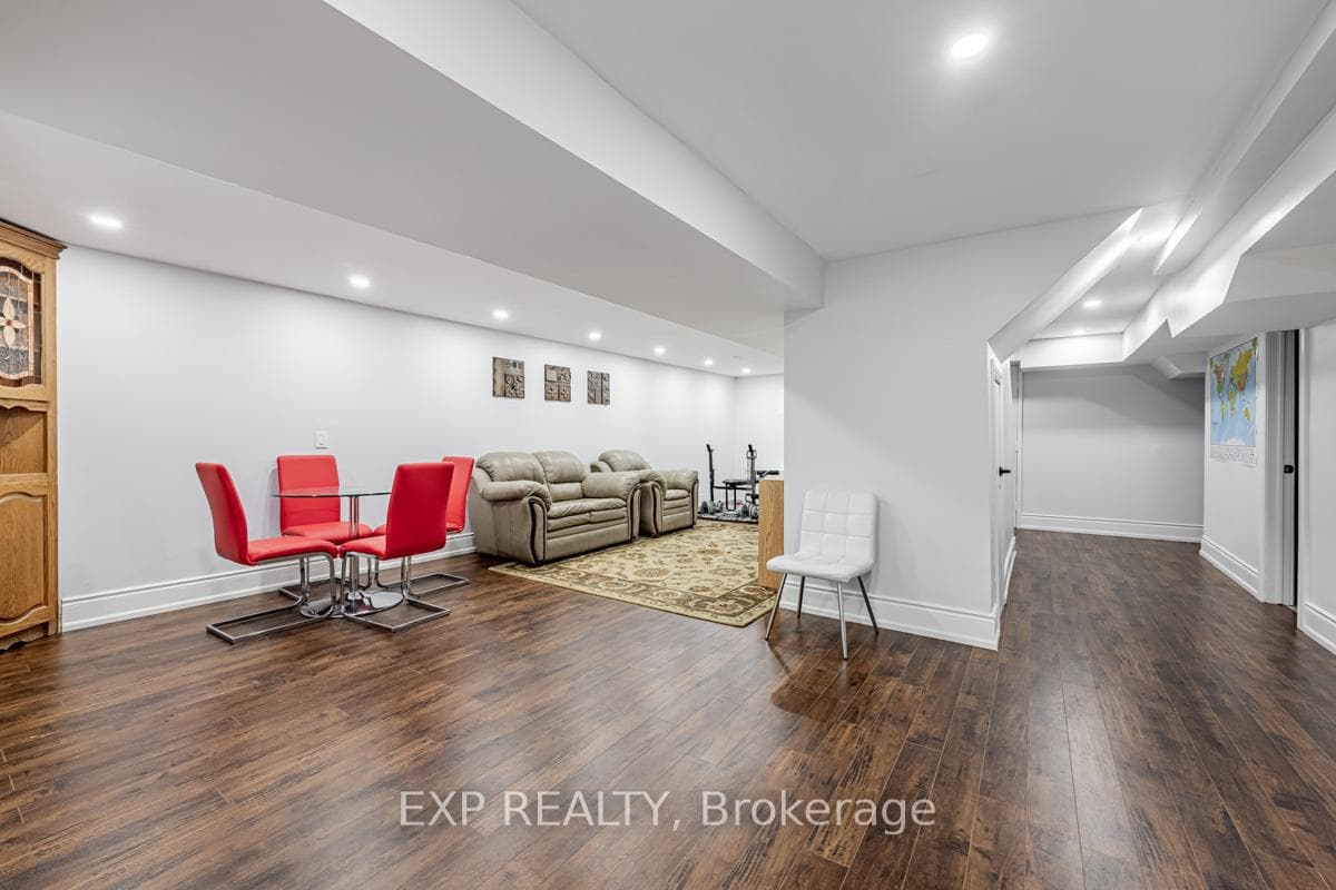 1517 Highbrook Avenue photo 31