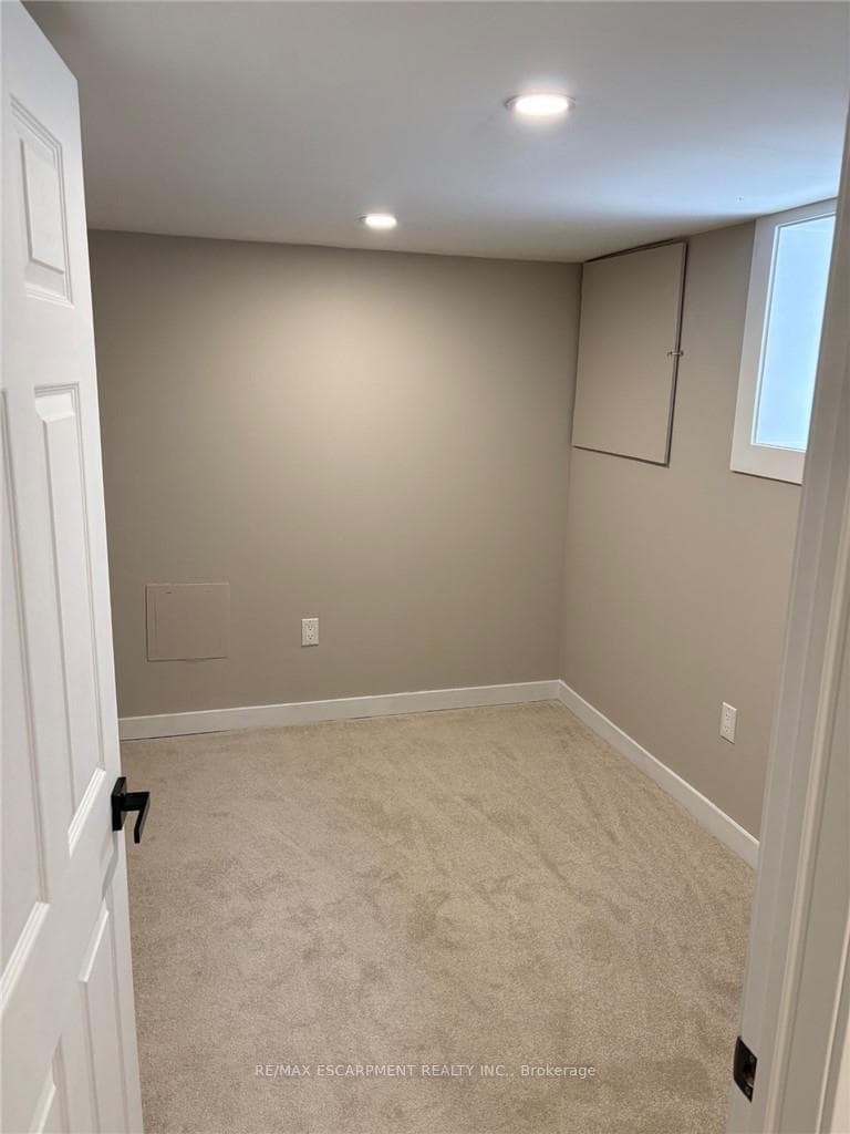 30 Eastchester Avenue photo 11