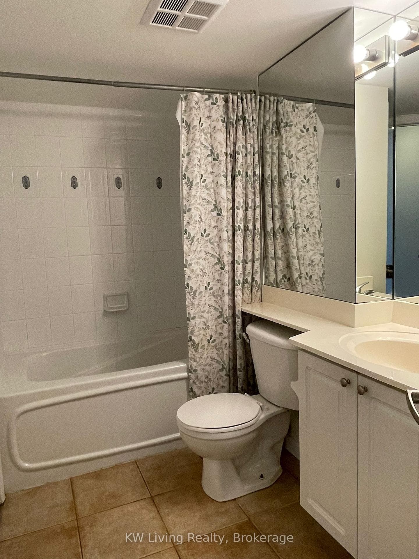 1000 King Street Unit 307 photo 6