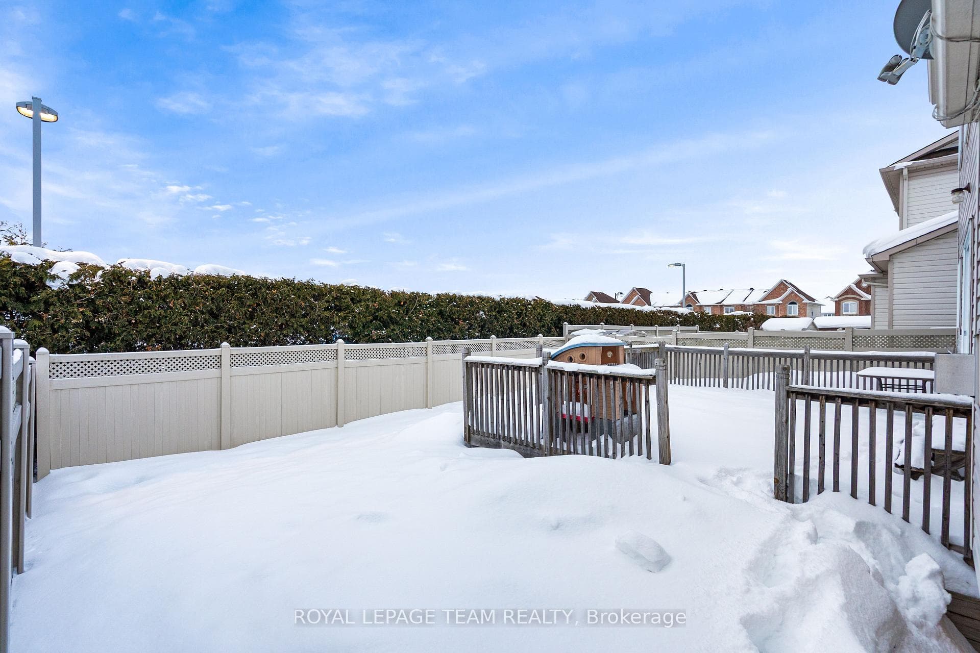 228 BRANTHAVEN Street photo 45