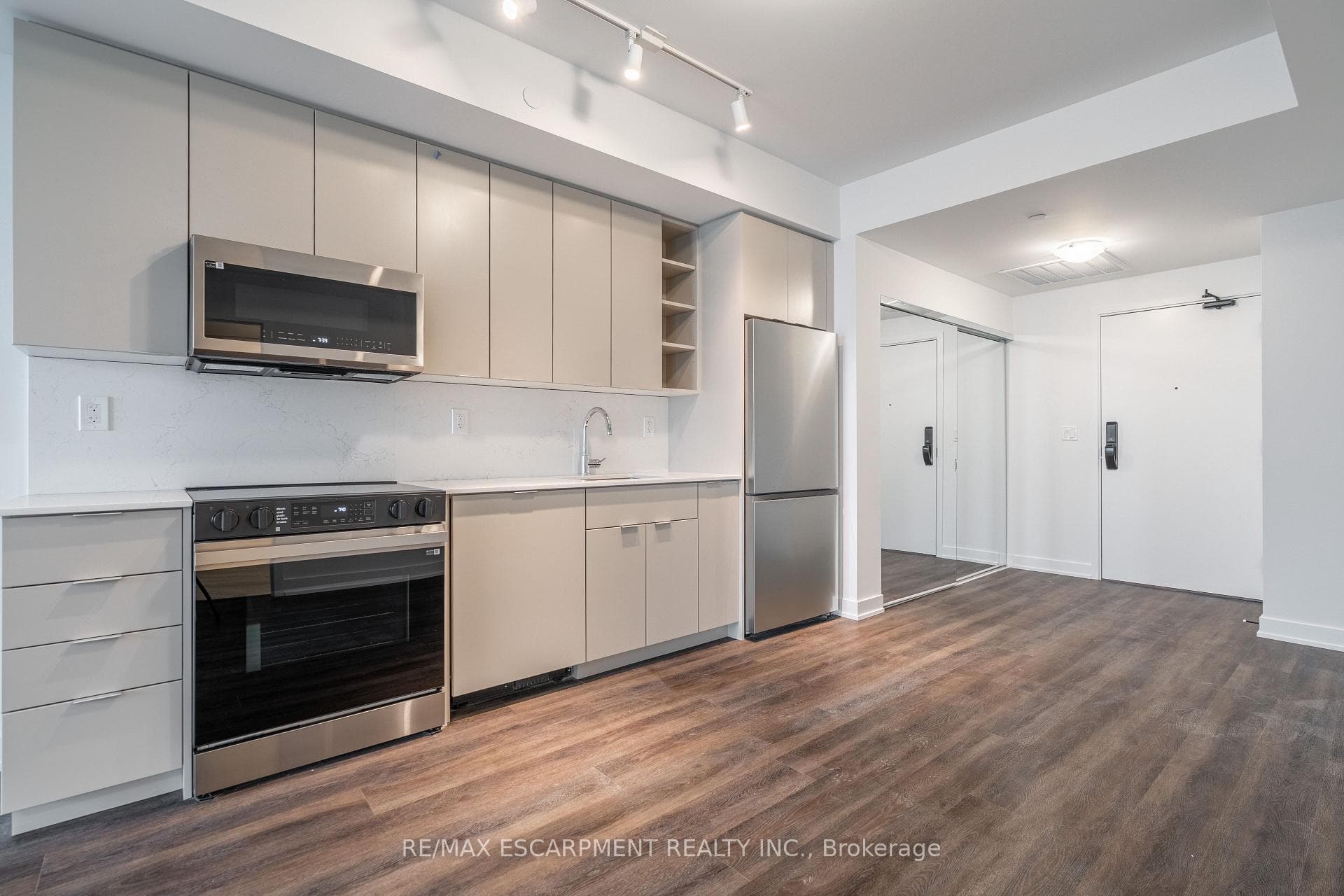 2075 Lakeshore Boulevard Unit 1205 photo 6