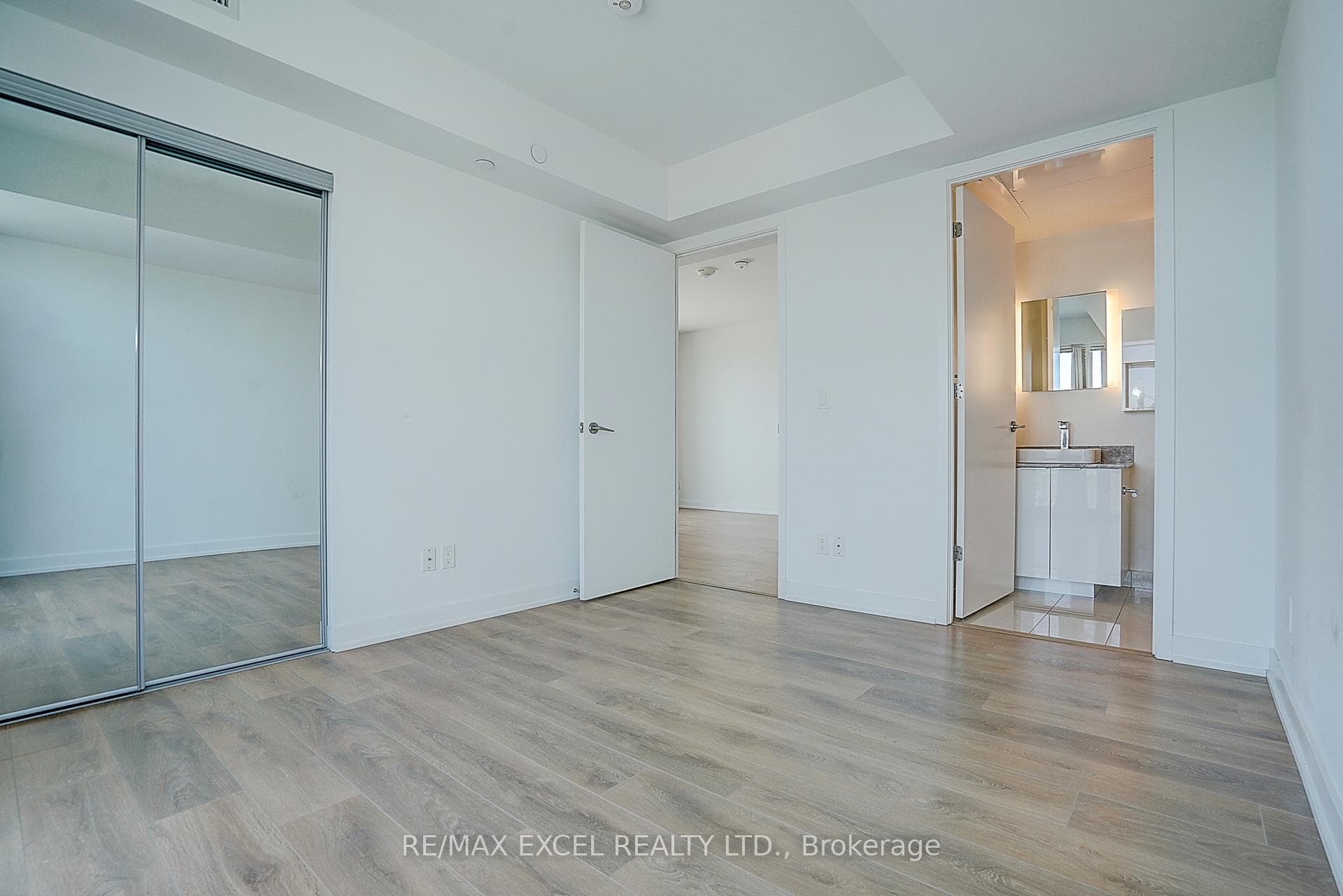 501 Yonge Street Unit 3509 photo 22