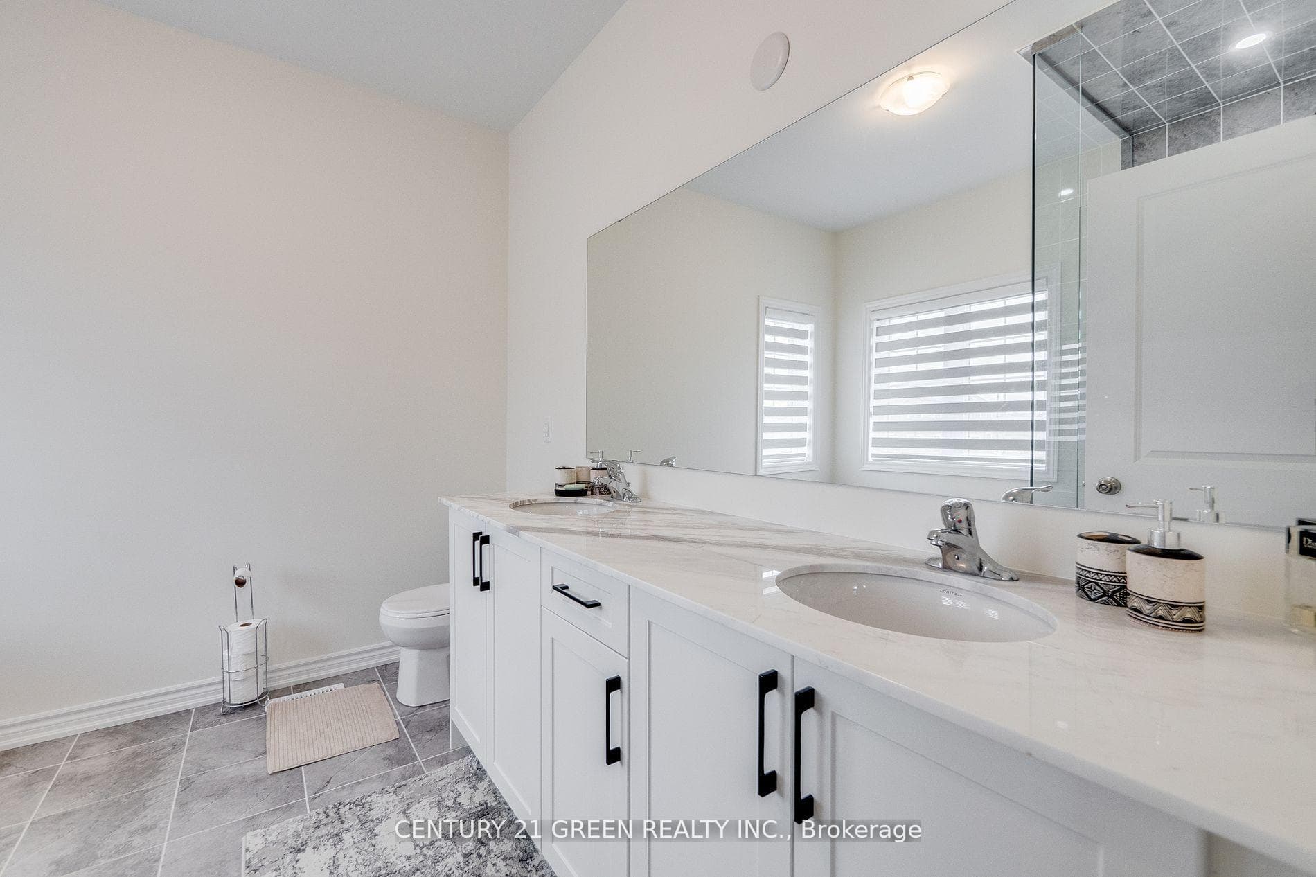 11 Housefinch Avenue photo 35