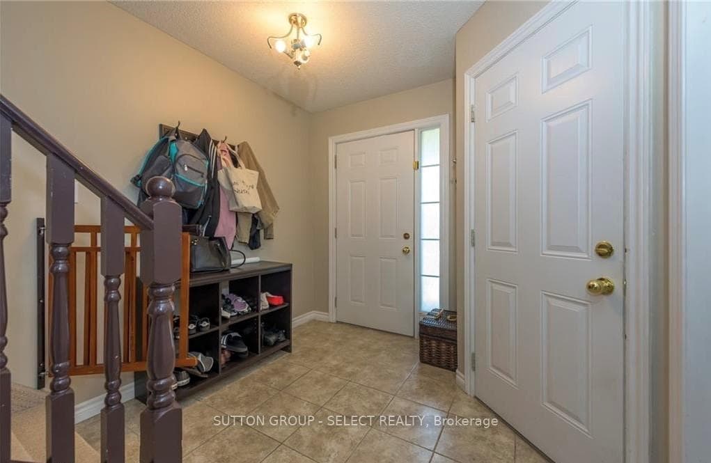 1610 Benjamin Drive photo 3