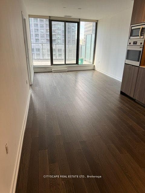 11 Wellesley Street Unit 708 photo 5