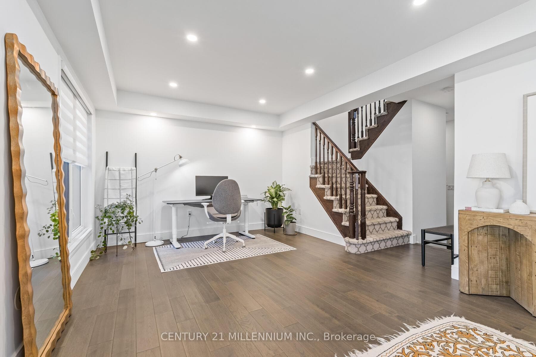 672 Holly Avenue photo 6