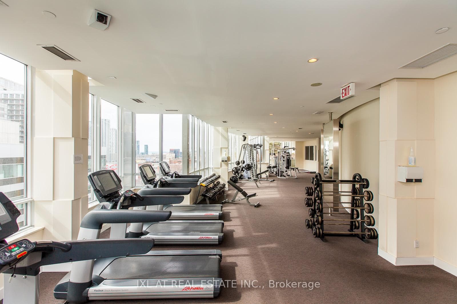 270 Wellington Street Unit 1102 photo 23