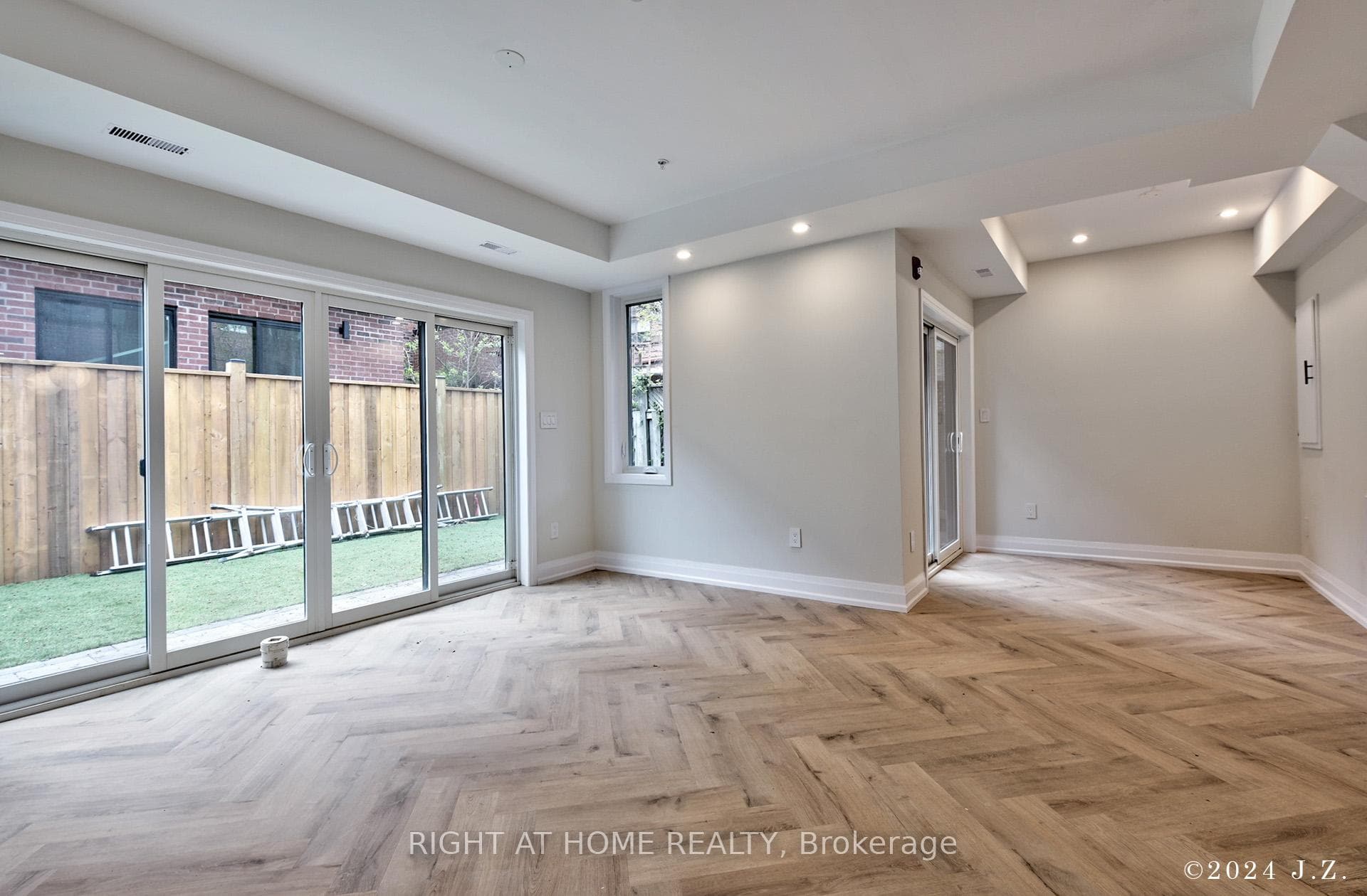 153 Macdonell Avenue Unit Laneway photo 8