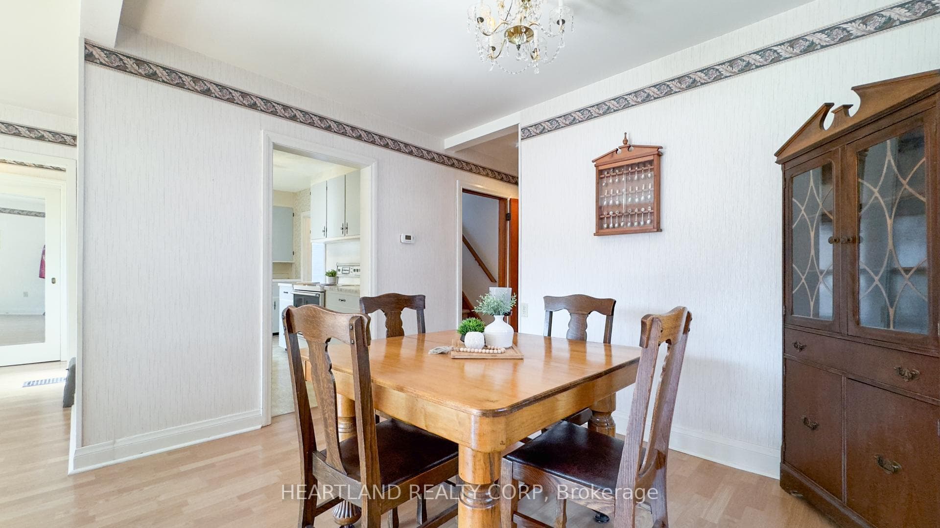 303 Carling Street photo 9