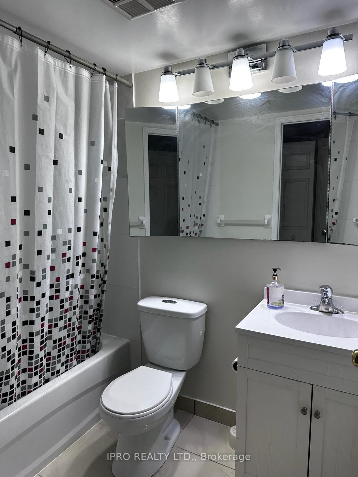8 Pemberton Avenue Unit 401 photo 22