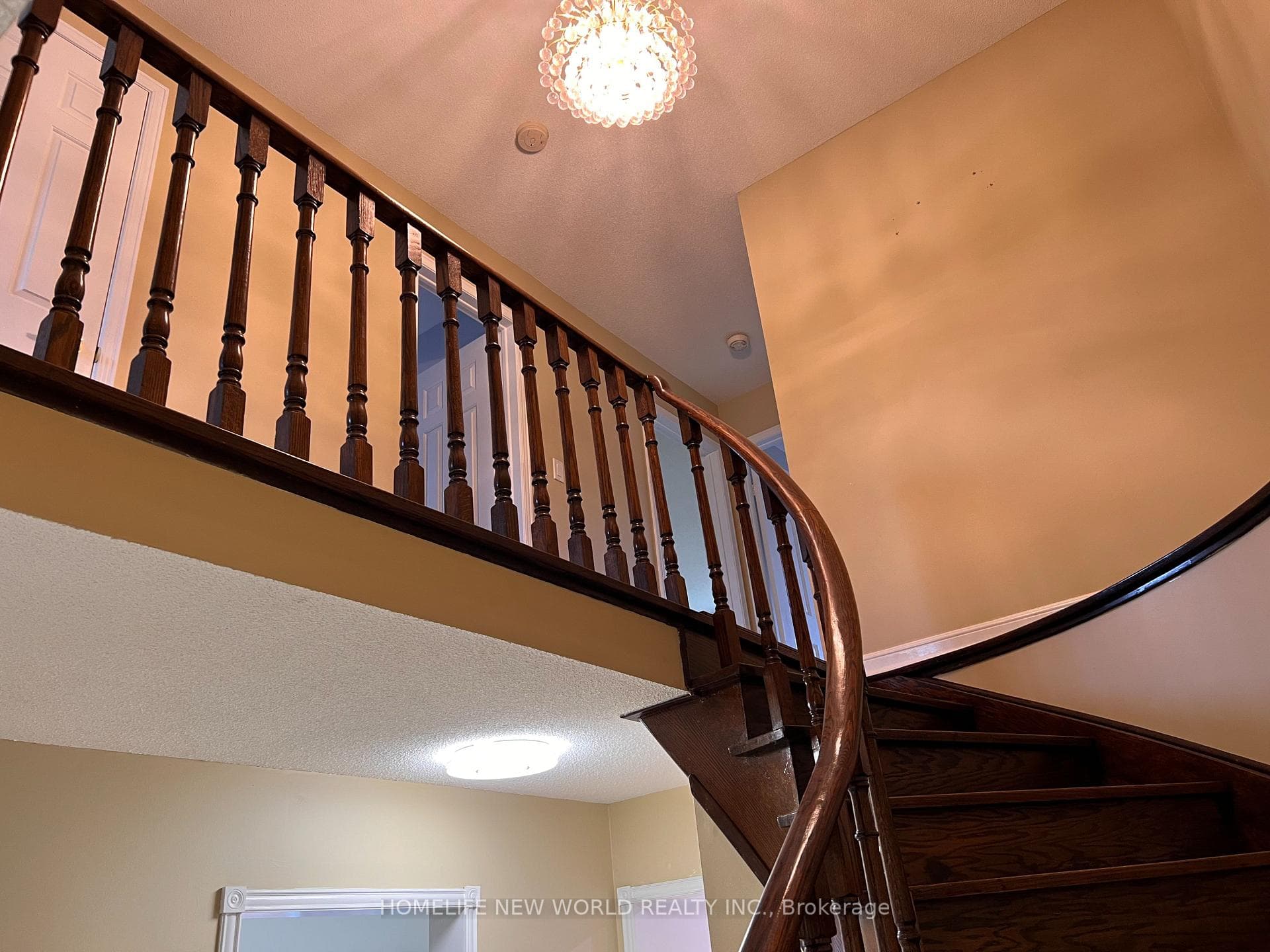 21 Delmark Boulevard photo 17